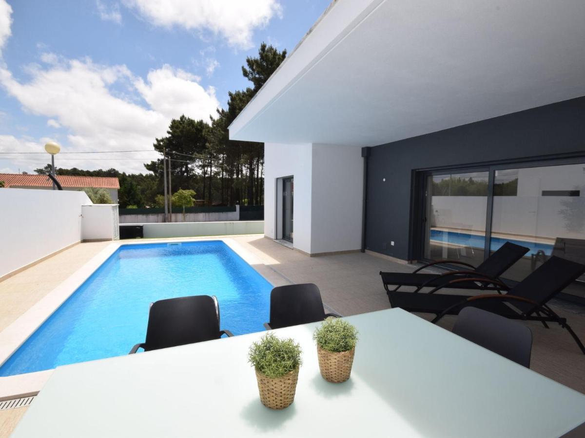 Modern Villa With Private Pool Near The Beautiful Beach Of Foz De Arelho Nadadouro Dış mekan fotoğraf